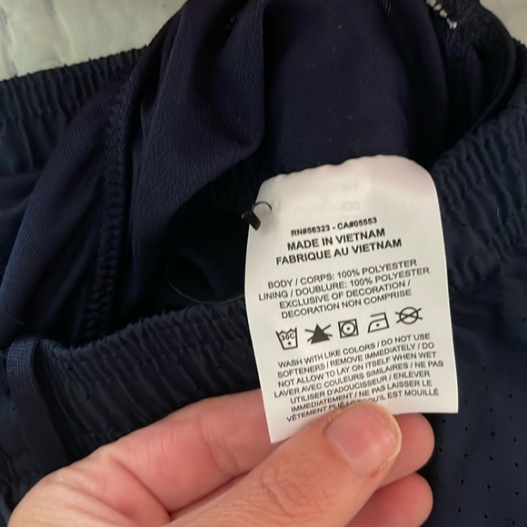 Nike shorts - Picture 3 of 4